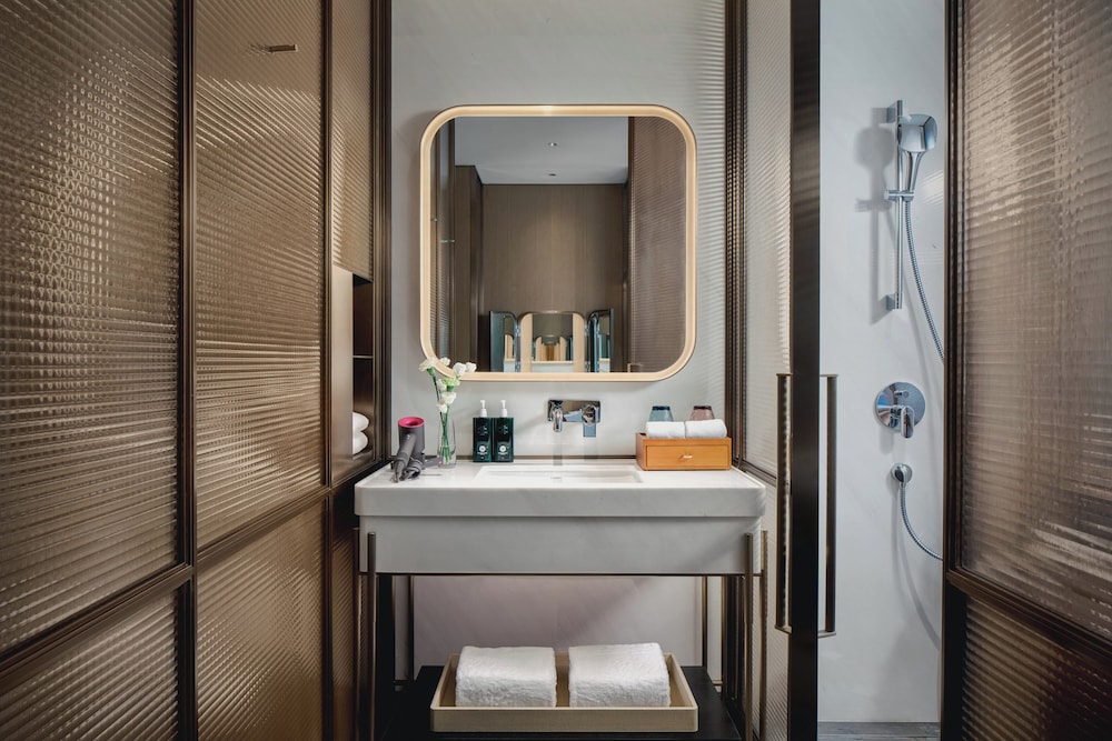 غرفة قياسية بسريرين مزدوجين بإطلالة على الحديقة، Hotel Indigo Wuxi Qingming Bridge by IHG 3/5