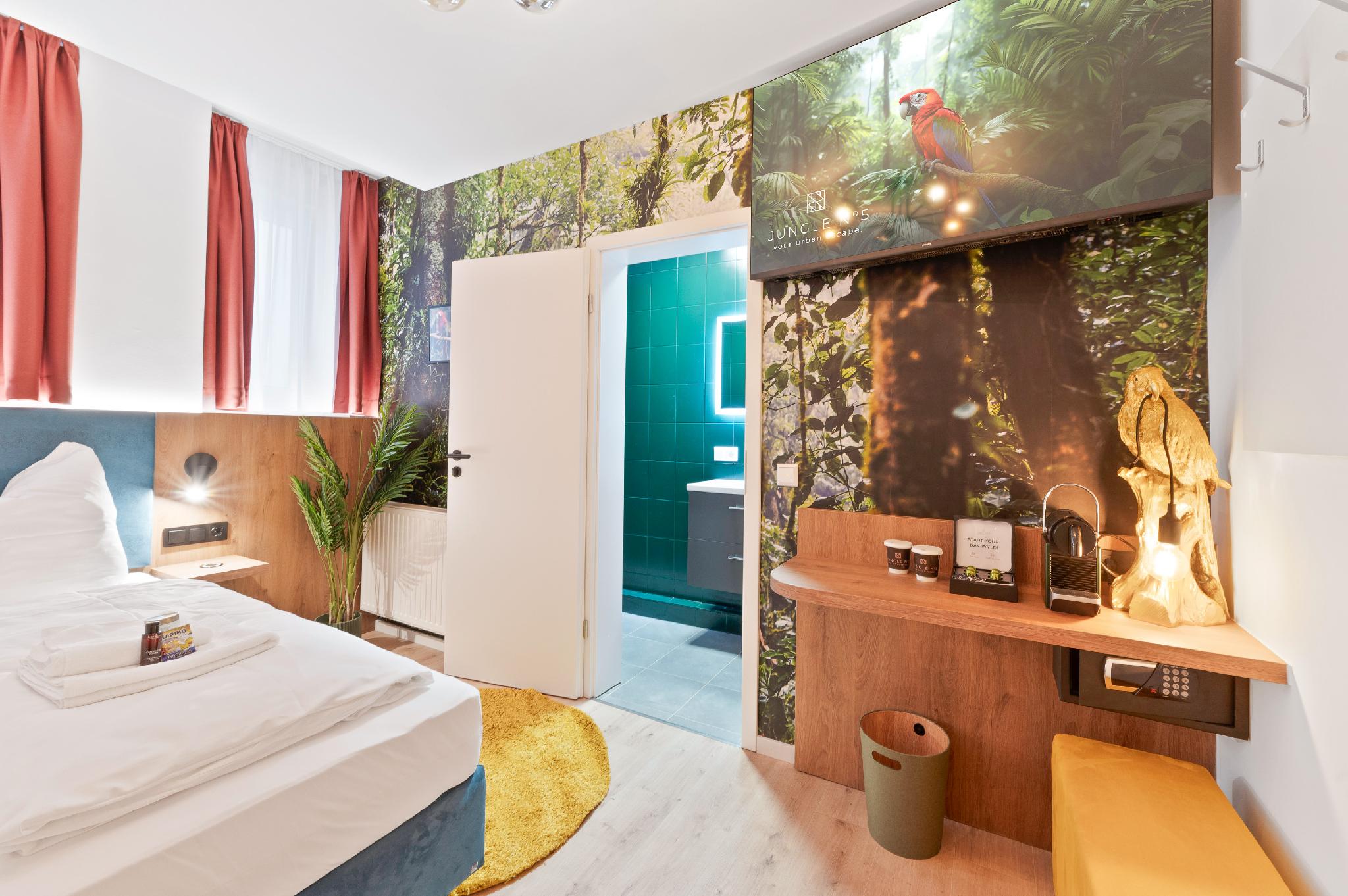 Room, Double Bed