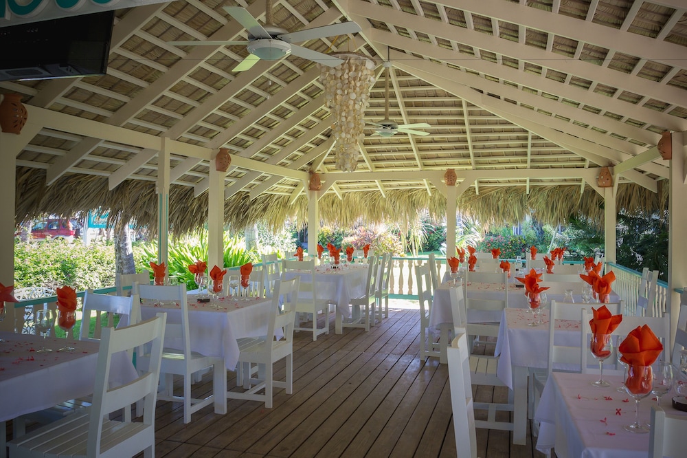 Hotel Playa Colibri 28/72
