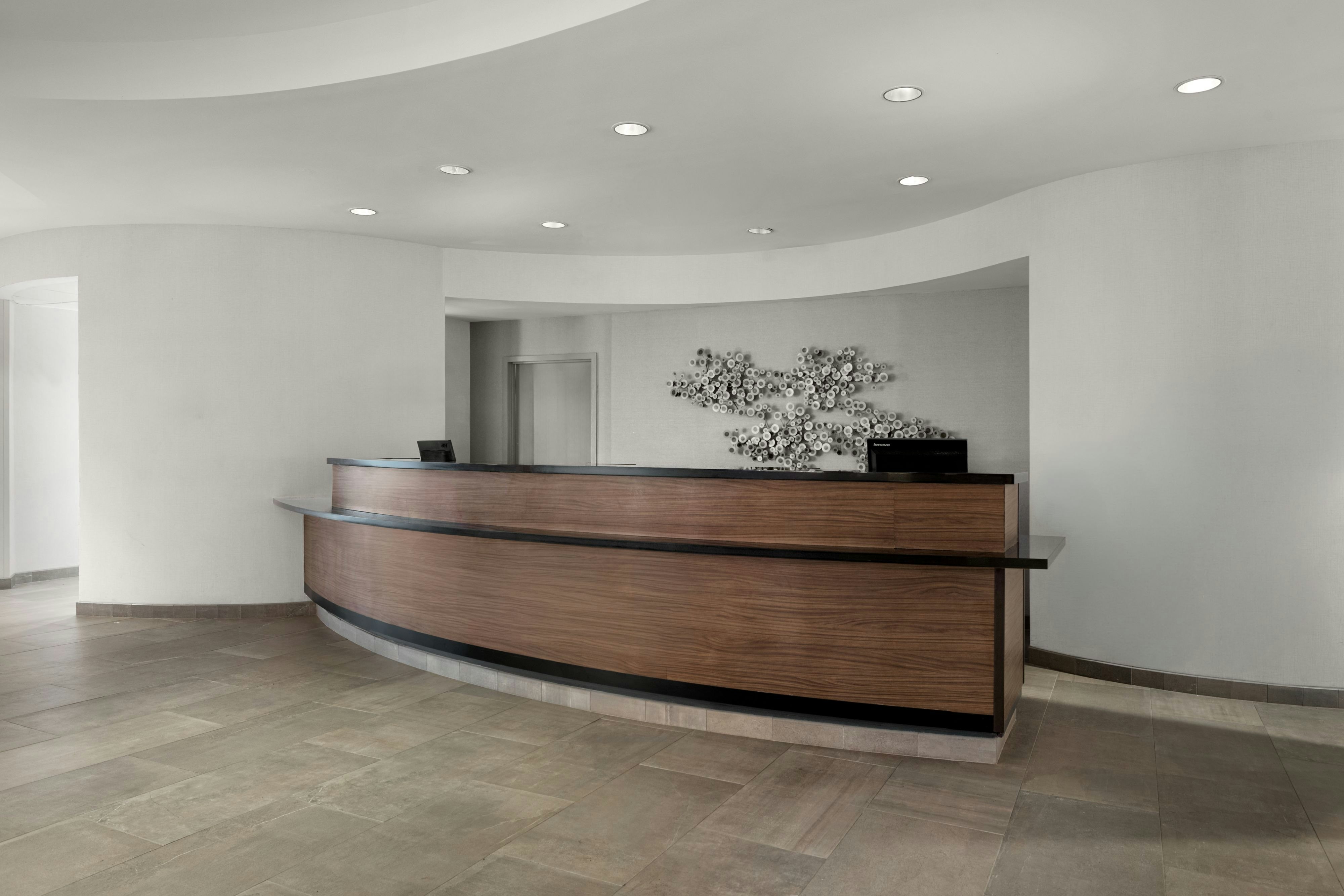 Courtyard By Marriott Republic Aprt Long Island Farmingdale 8/71