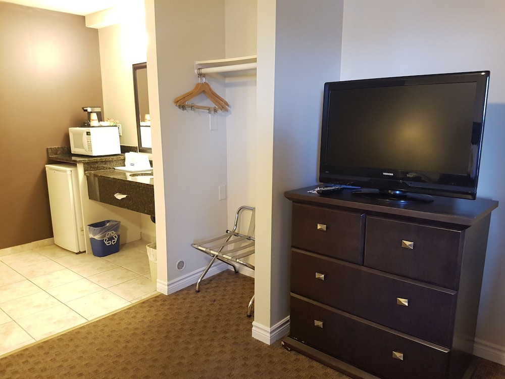 Travelodge By Wyndham Kamloops Mountview 41/69