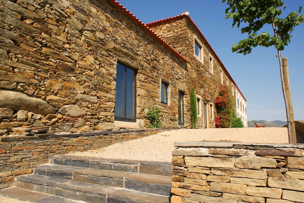 QUINTA DA VEIGA 42/48