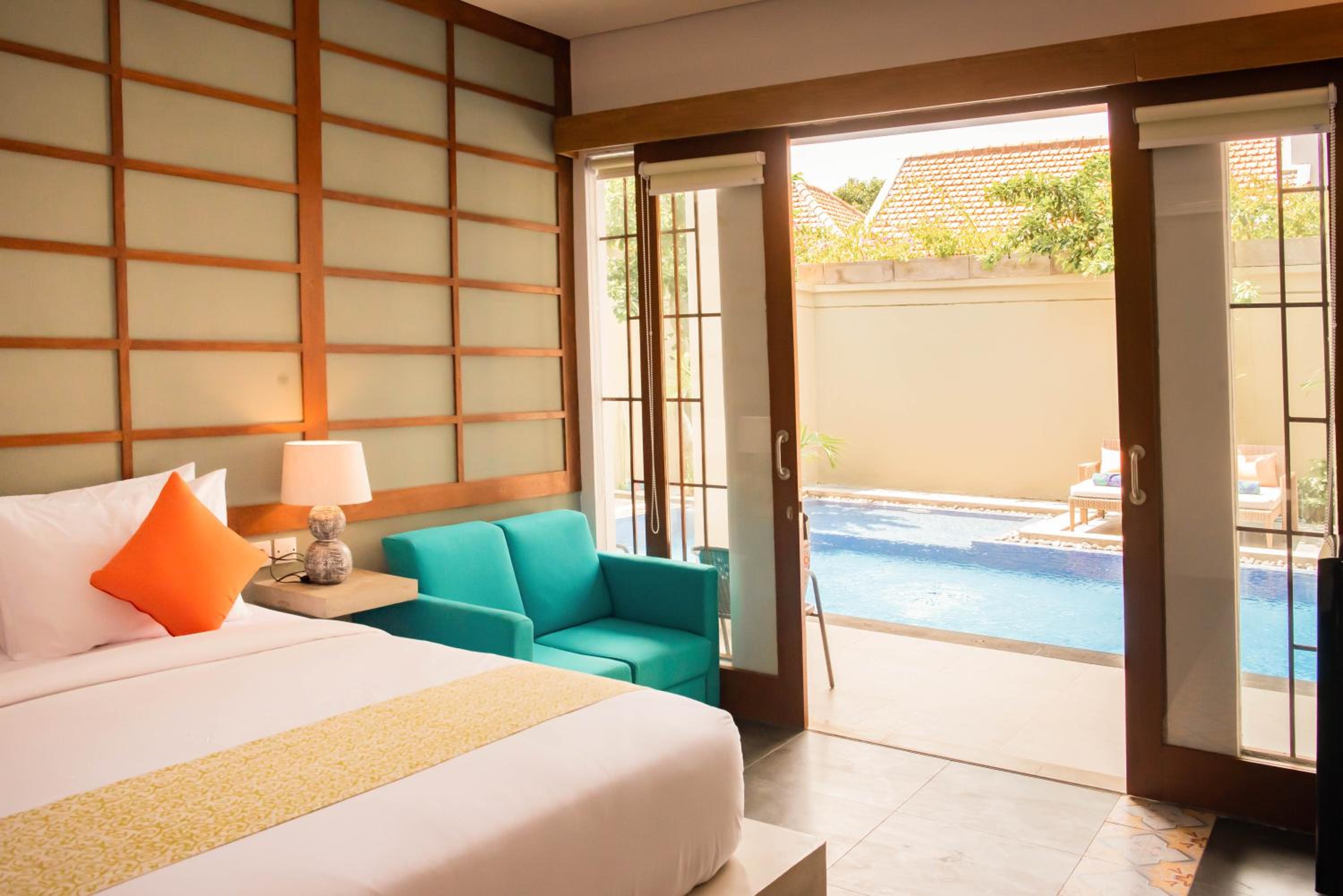 Deluxe, Suite, Pool Access