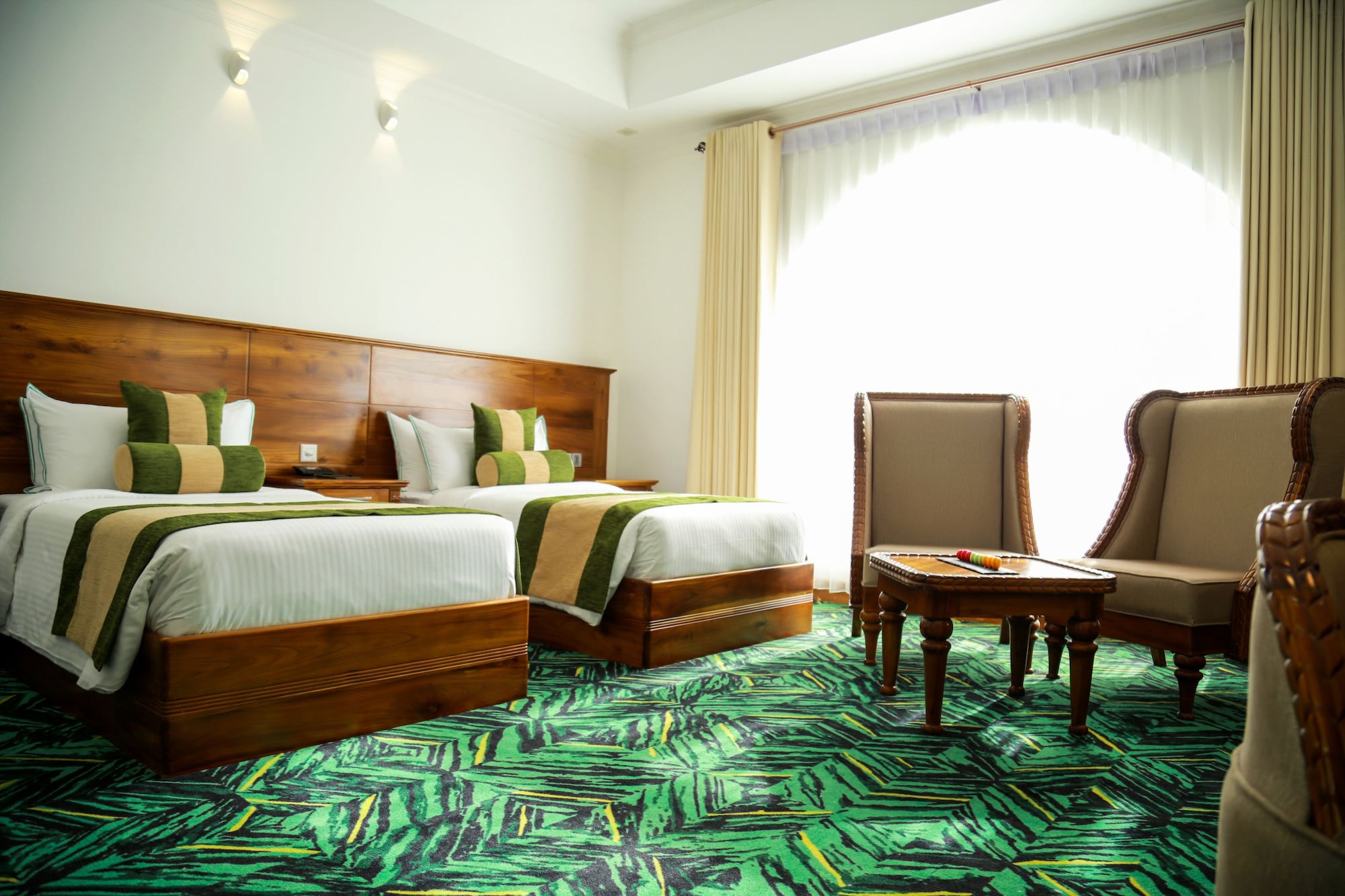 2 Bedrooms, Executive, Suite, Apartment, King and Twin Beds