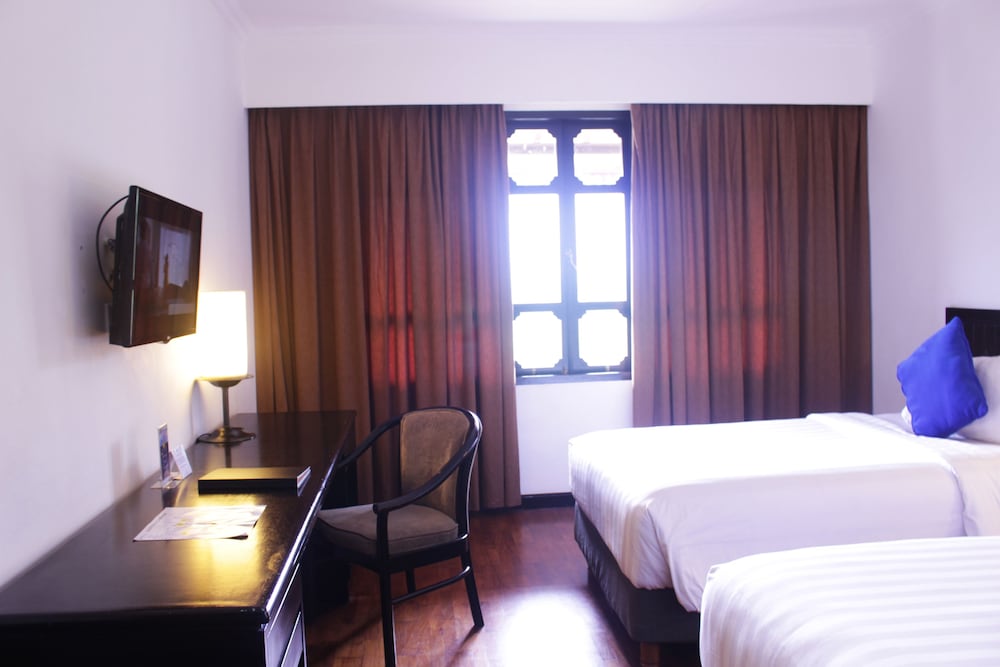 Monopoli Hotel Bukittinggi 8/29