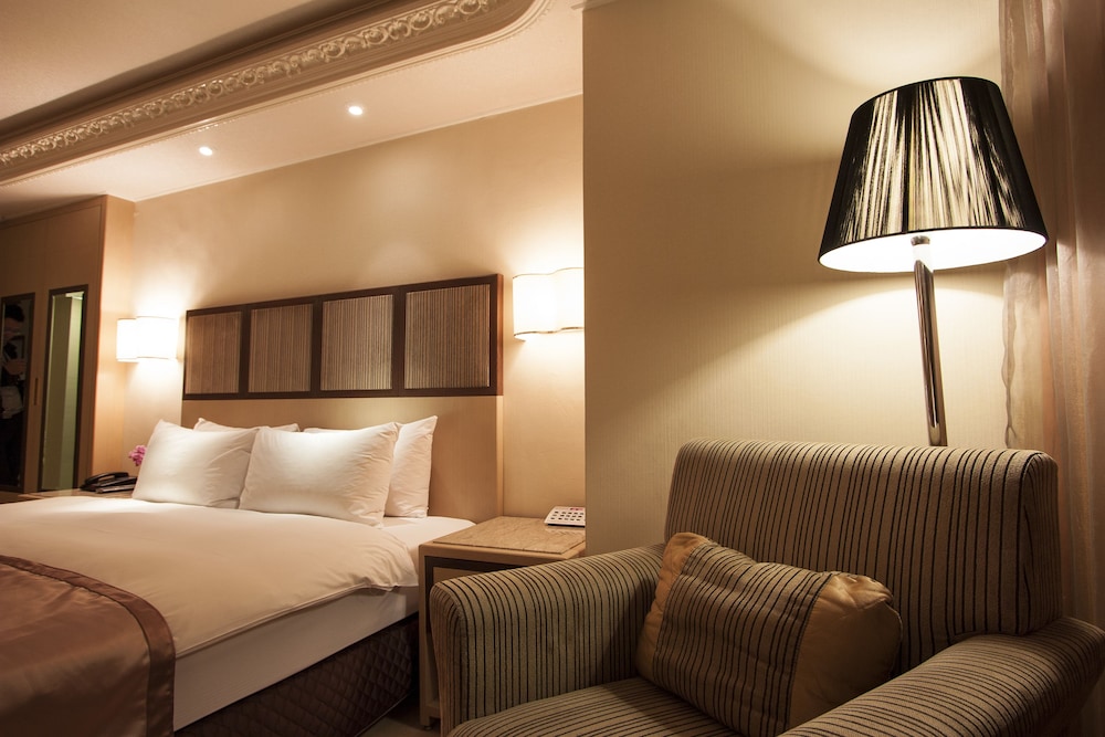 Taipei Charming City Hotel Xinyi 15/28