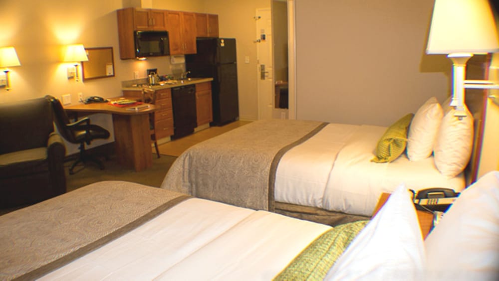 Candlewood Suites Jacksonville 16/72