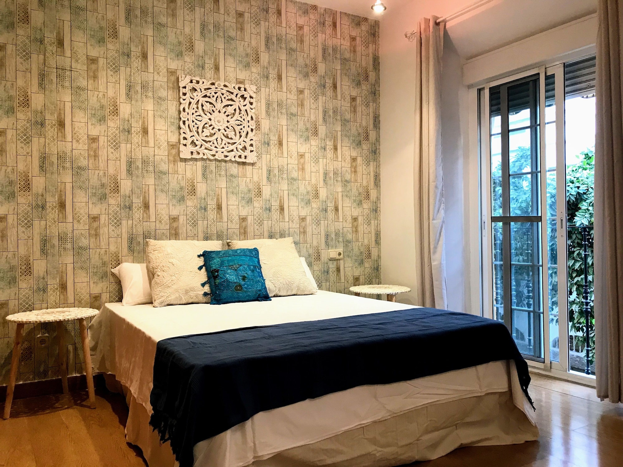 SUPERIOR, DOUBLE BED
