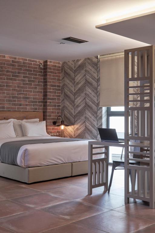Urban, Suite, King Bed