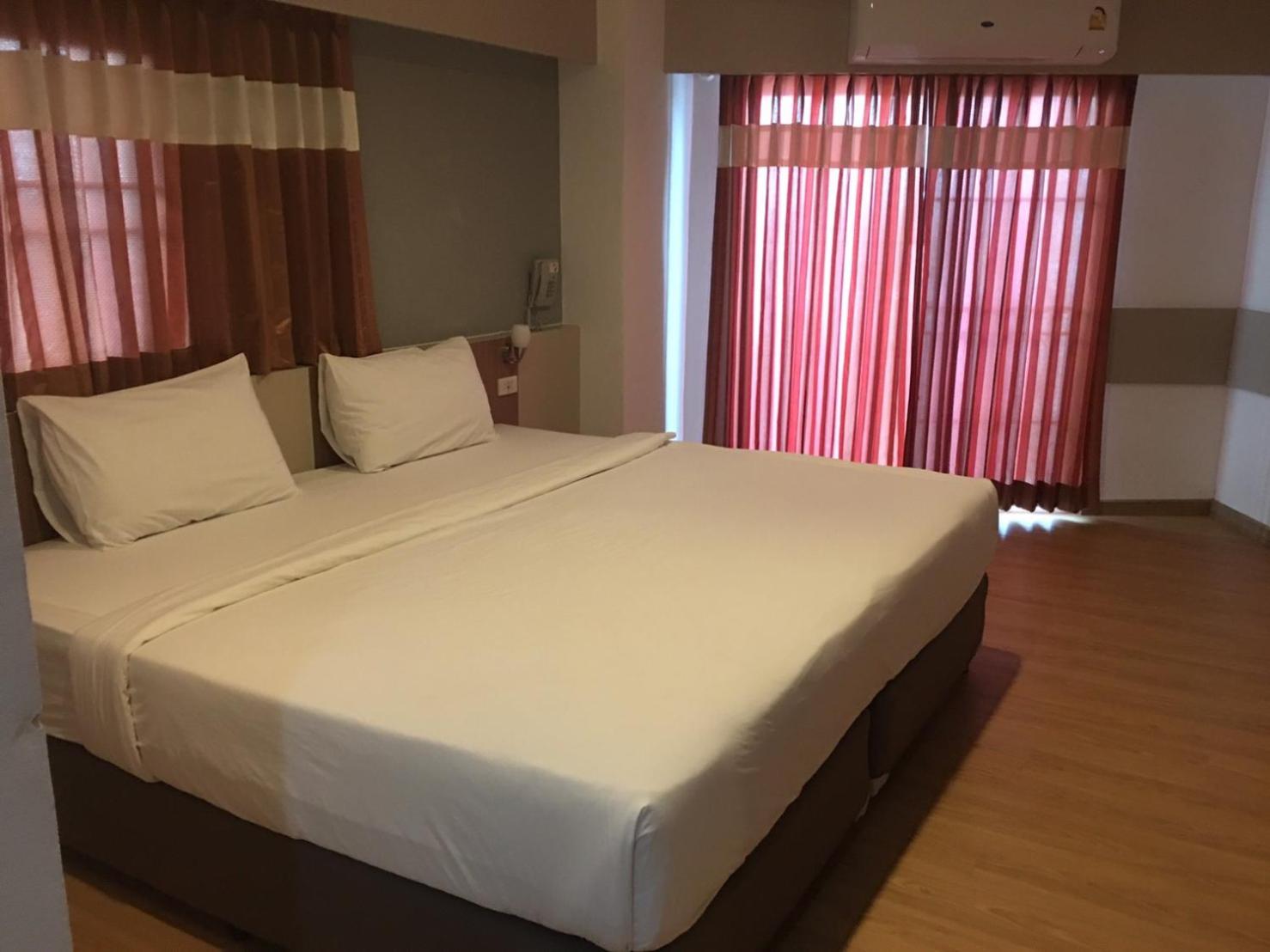 Ingnaam Hotel 9/50