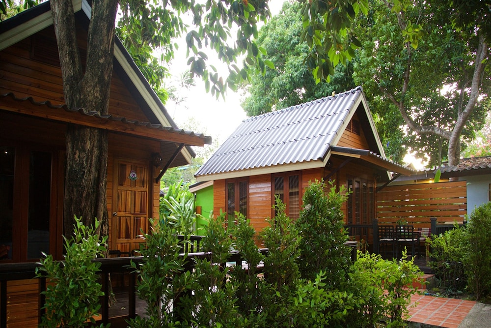 Poohbar Resort & Lotusdive 14/72