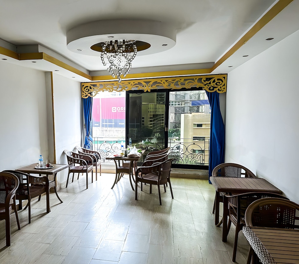 Oasis Hotel 36/50