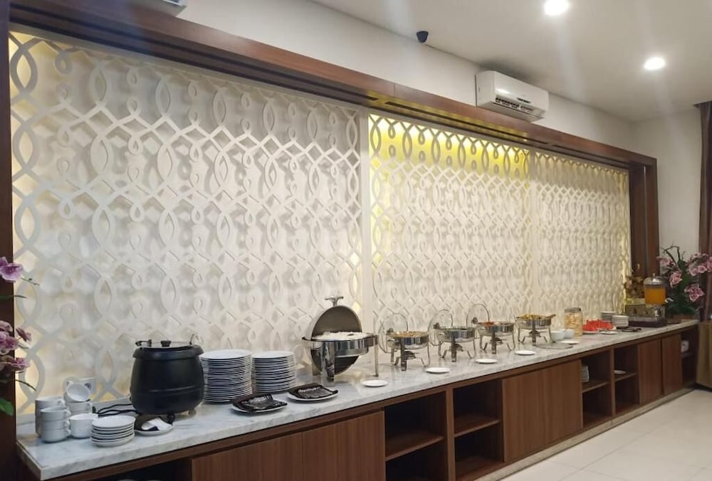 Ayla City Hotel 2/57