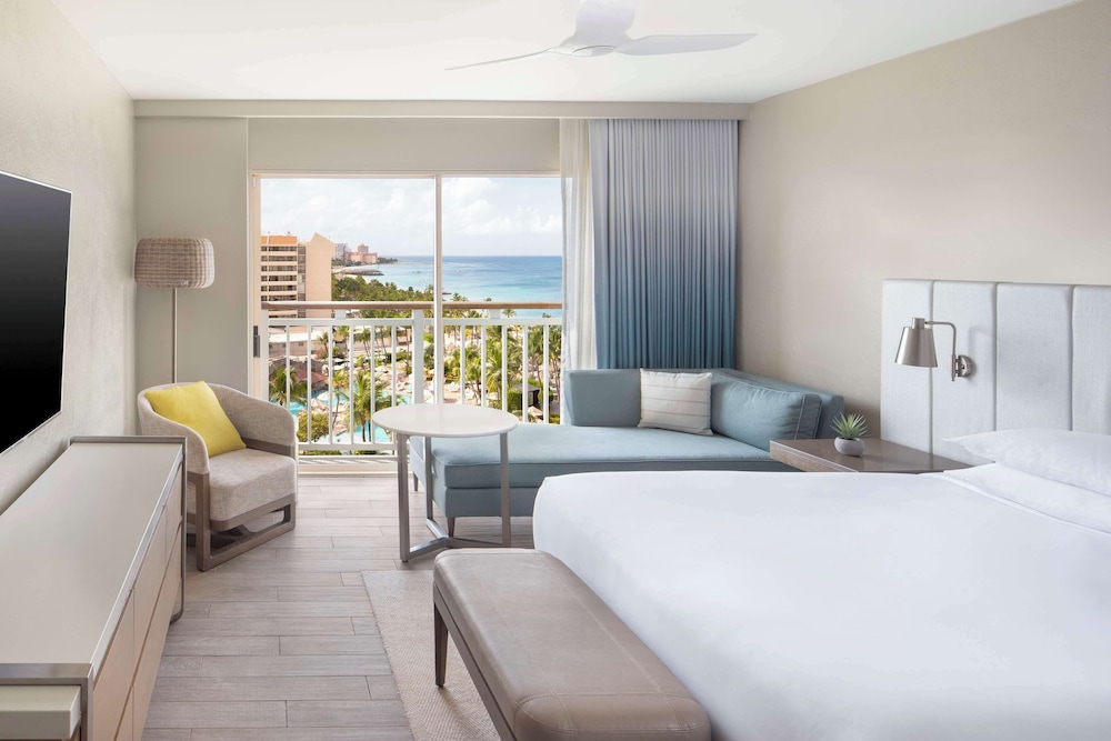 Room, King Bed, Ocean and Resort View