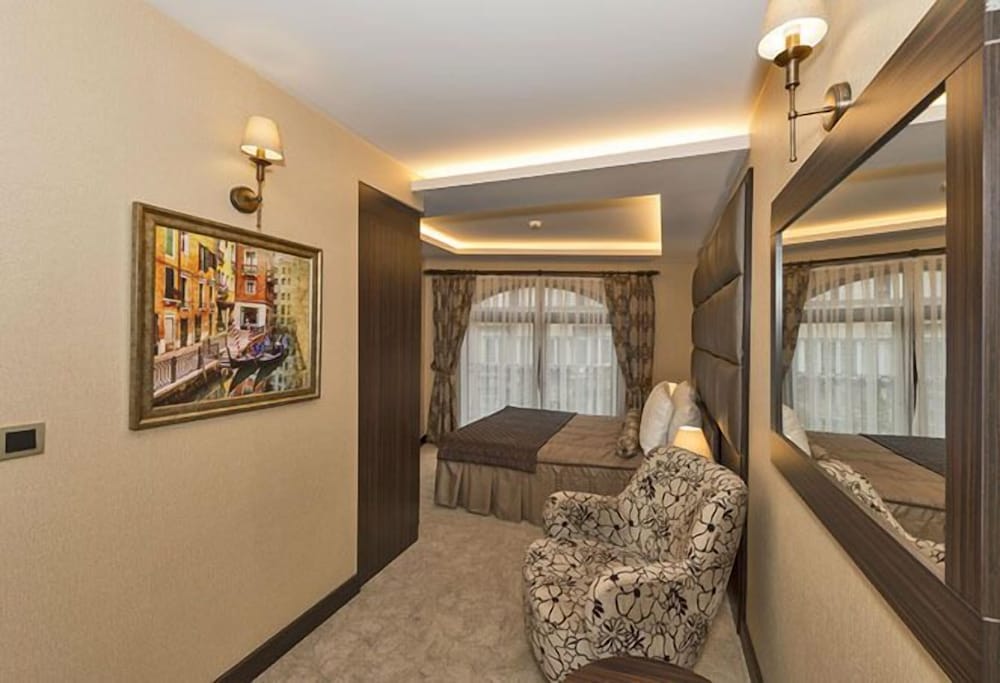 Rayelin Hotel Old Town 32/50