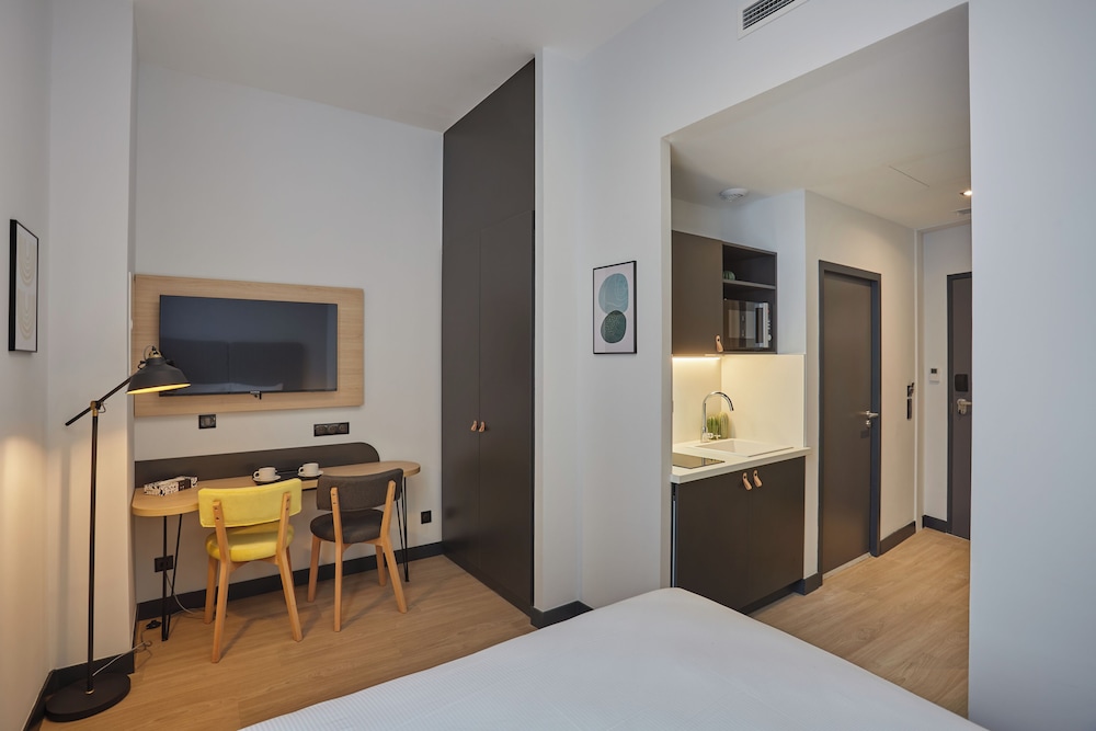 Appart hotel Odalys City Nimes Arenes Palais des Congres 16/20
