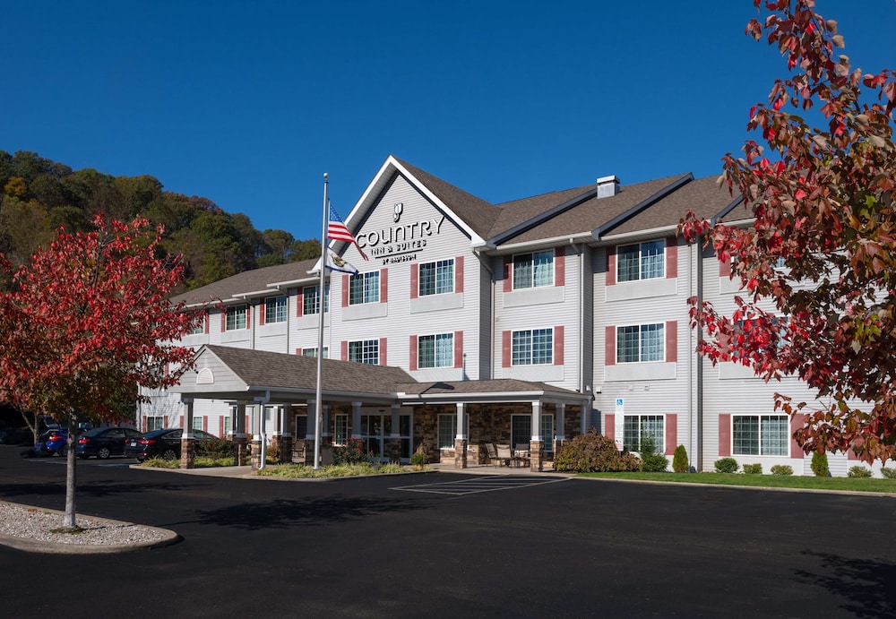 Country Inn and Suites By Radisson Charleston South WV 3/46