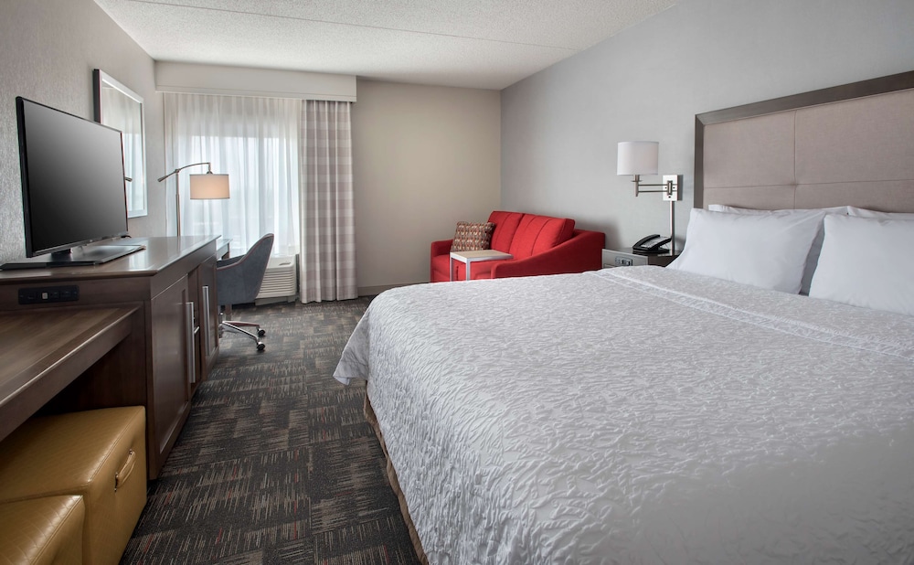 Hampton Inn Boston Logan Airport 10/38