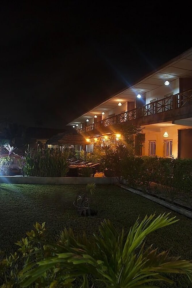 Bamboo Garden Hotel in SERREKUNDA