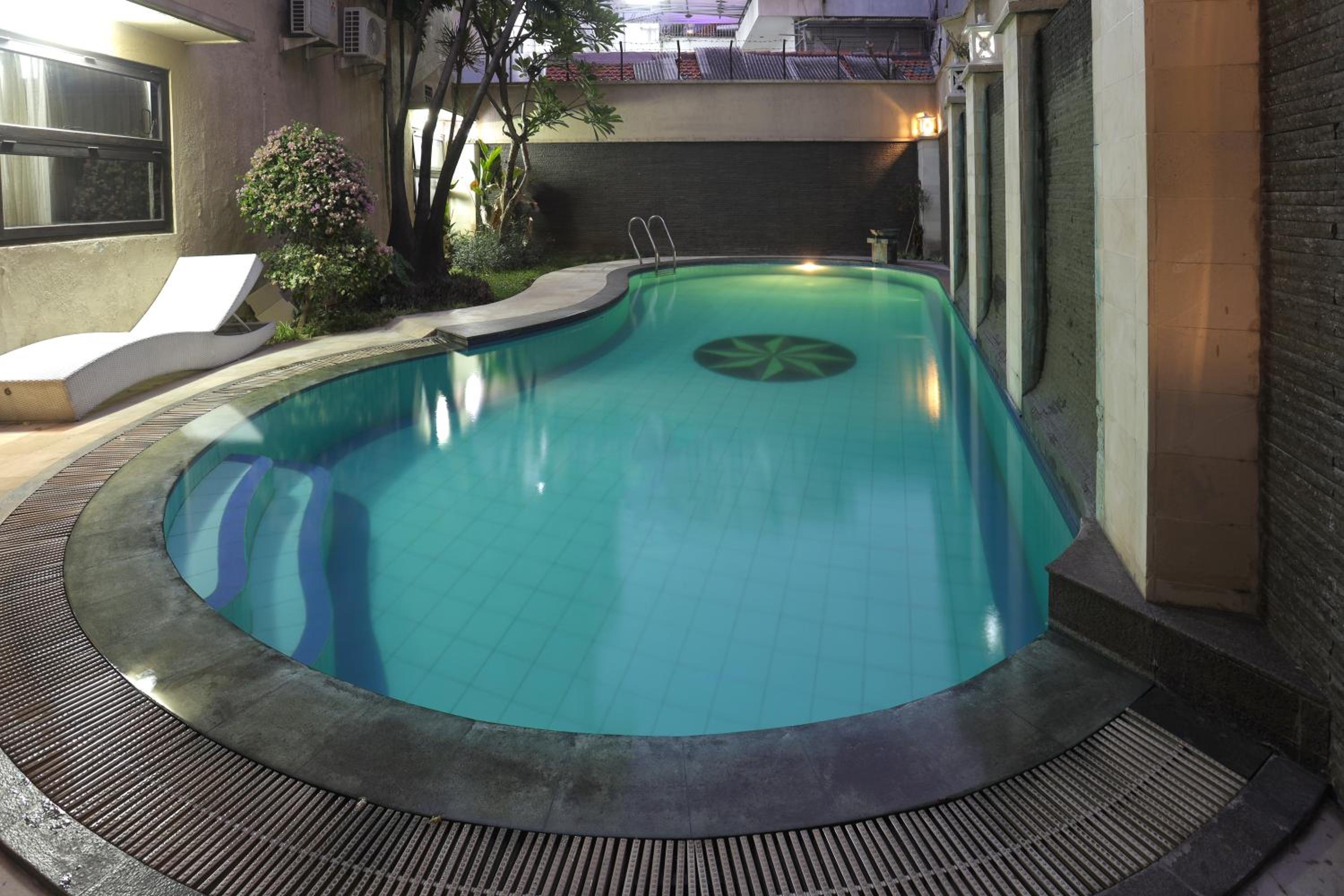 Jambuluwuk Heritage Menteng Suites 21/36