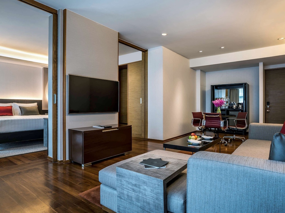 PULLMAN BANGKOK KING POWER 53/73