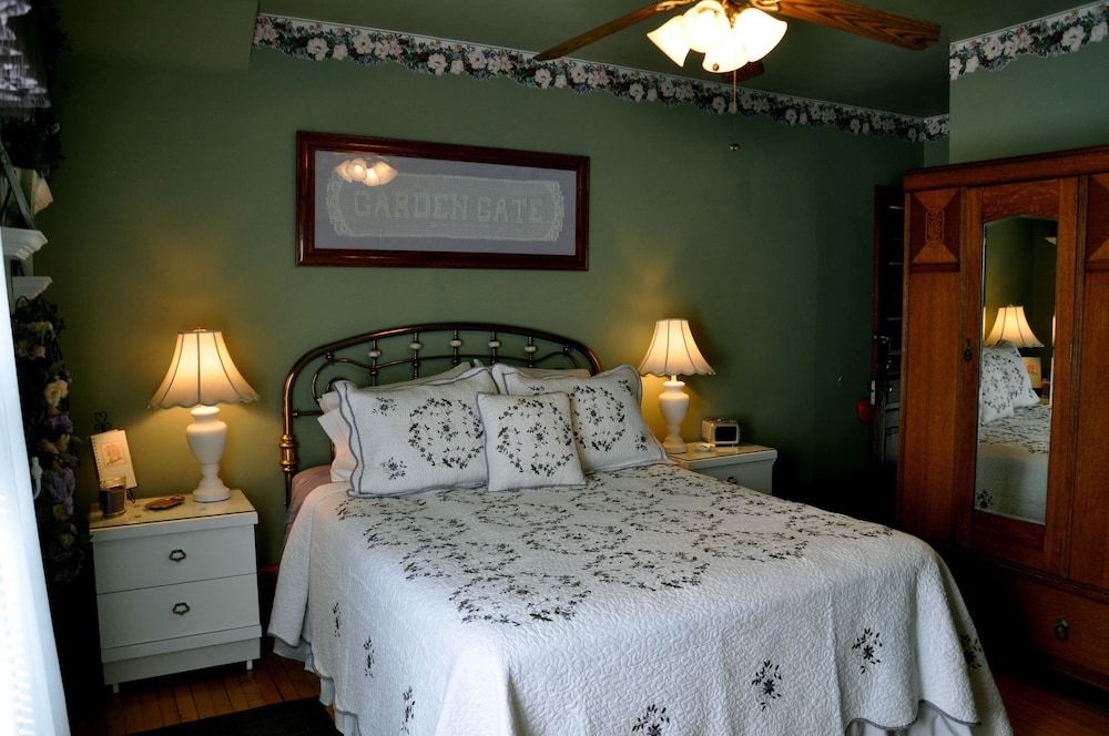 Garden Gate BnB 7/19