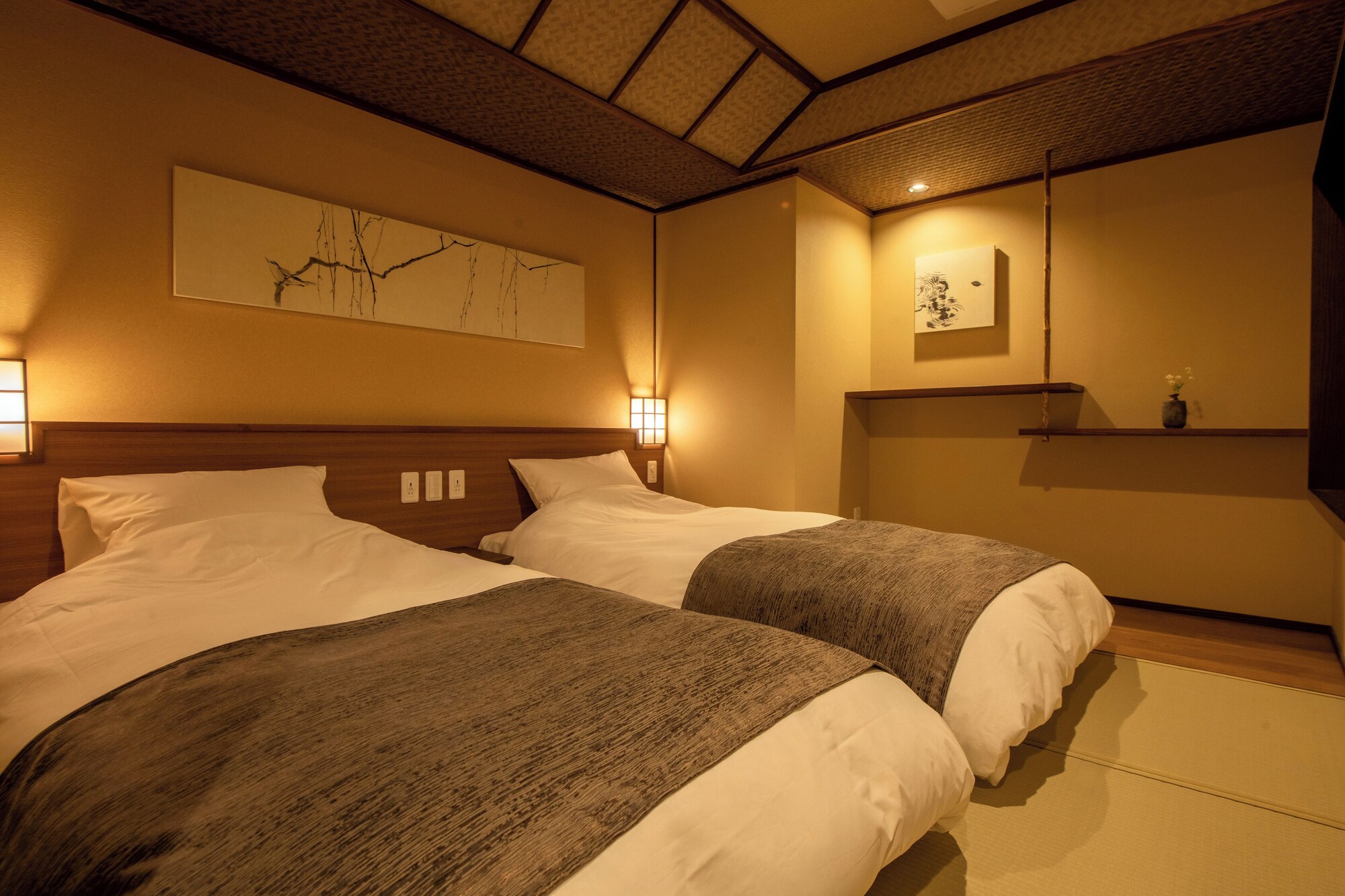 Deluxe, Twin Beds, Canyon Side, Hot Spring Bath