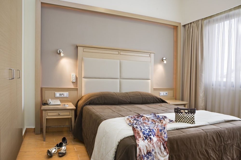 Parnon Hotel 21/45