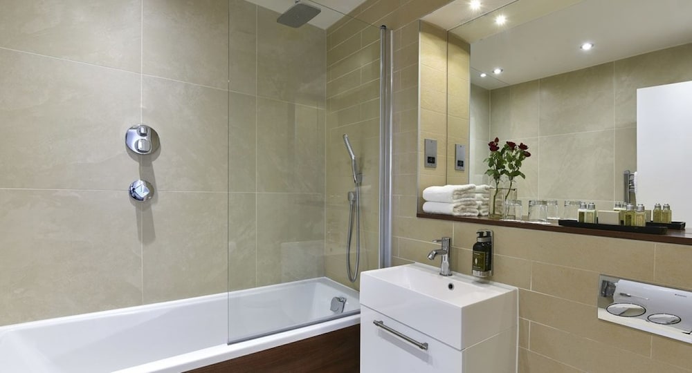 غرفة ديلوكس بسرير كوين بغرفة نوم واحدة مع أريكة، Fraser Place Canary Wharf 2/2