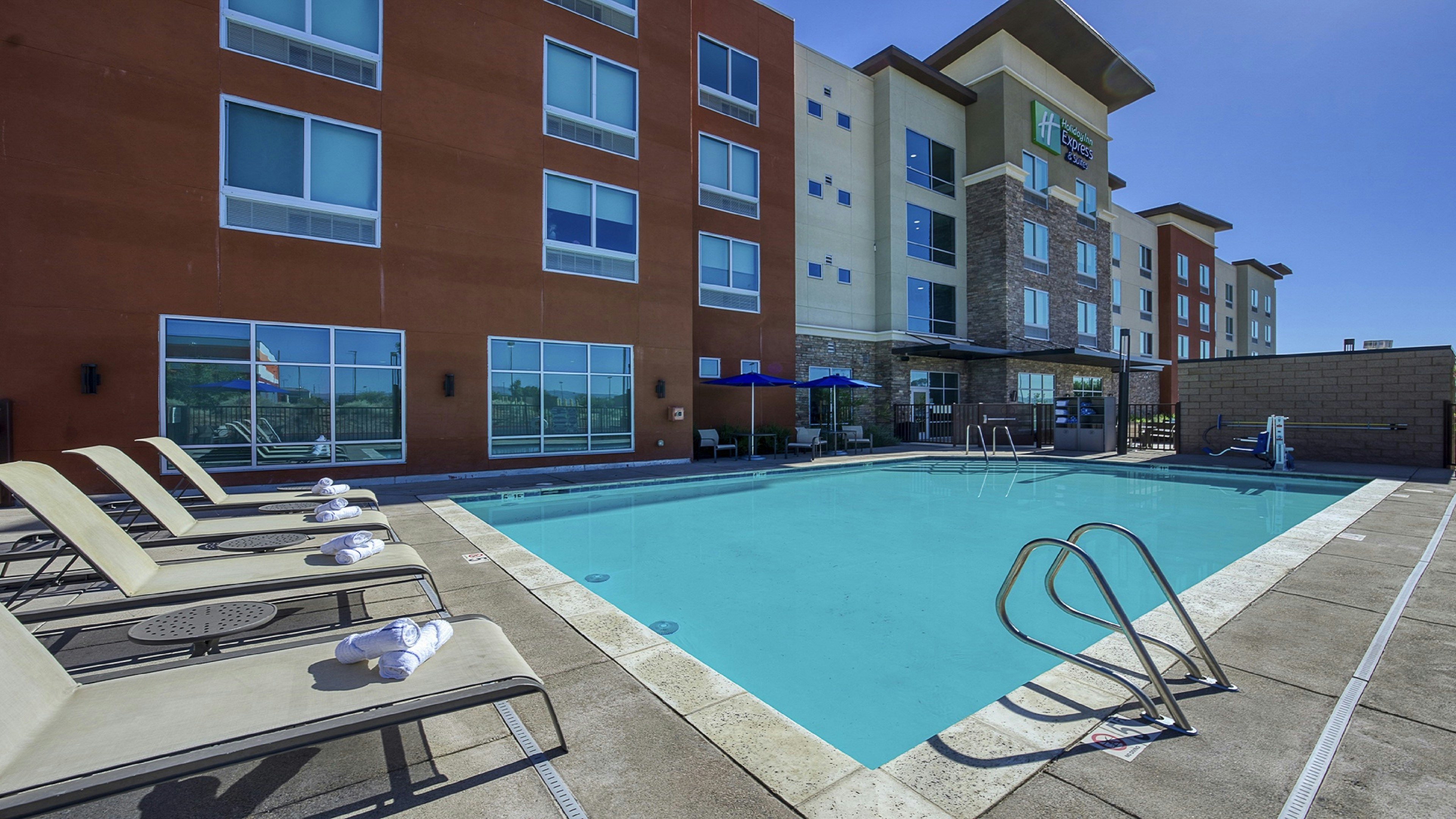 Holiday Inn Express & Suites - Ridgecrest - China Lake, an IHG Hotel 31/34