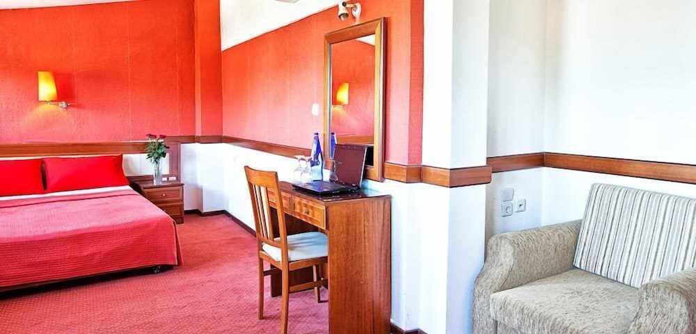 Hotel Anastassiou 13/42