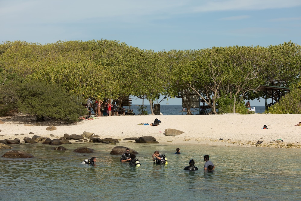 Nilaveli Beach Hotel 35/50