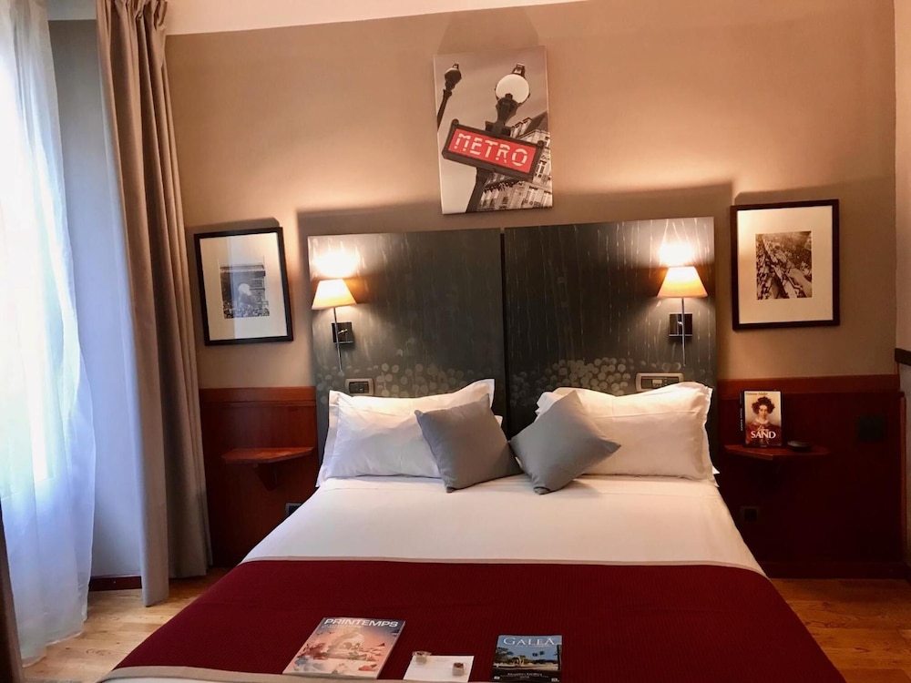 Hotel George Sand Opera Paris 6/50