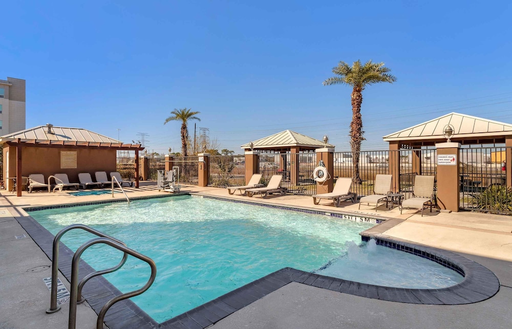 Extended Stay America Suites Houston - IAH Airport 58/62