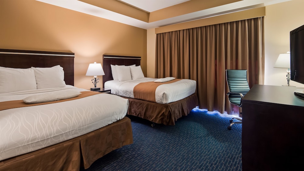Best Western Plus Palm Desert Resort 17/43