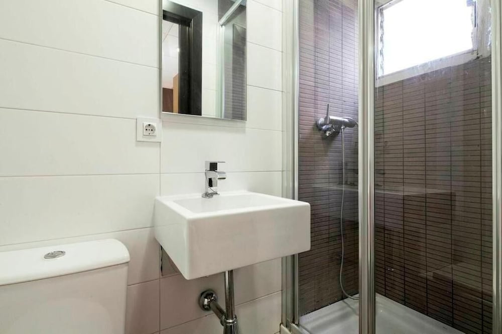 Hostal DingDong Putxet 16/18