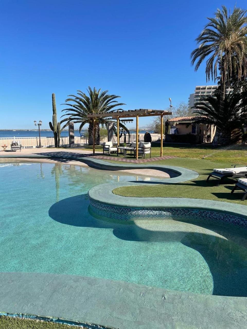 La Posada And Beach Club 44/46