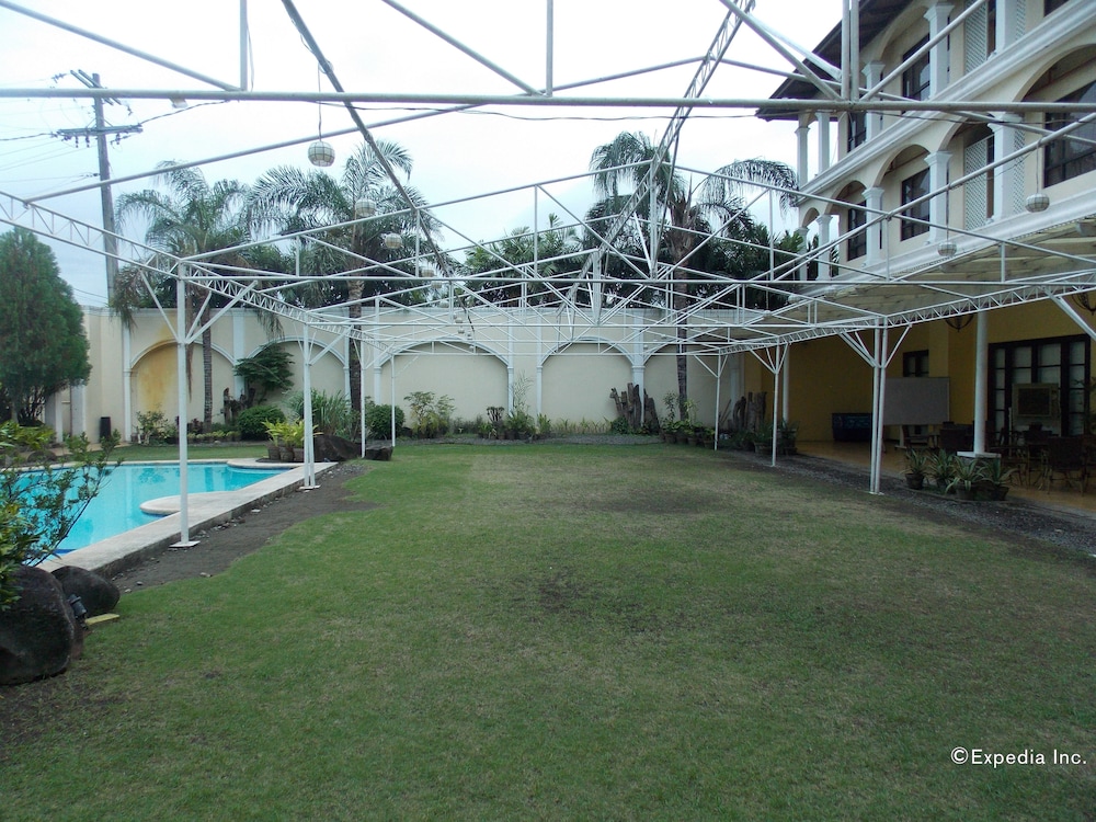 Planta Centro Bacolod Hotel Residences 34/46