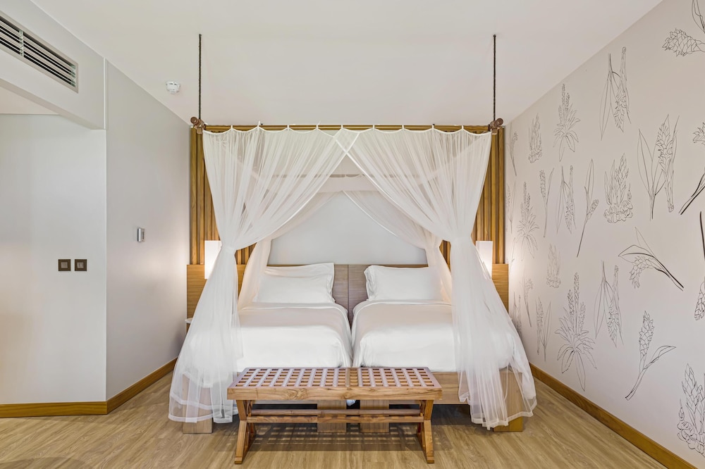 DELUXE, TWIN BEDS, OCEAN VIEW