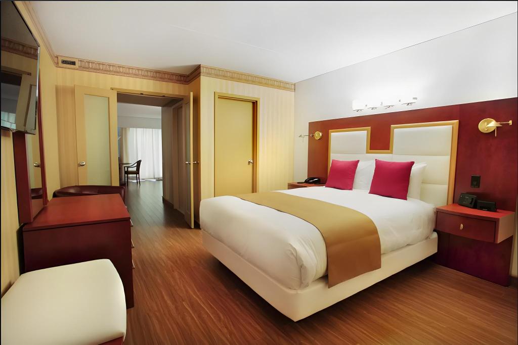 Upgrade, 2 Queen Beds