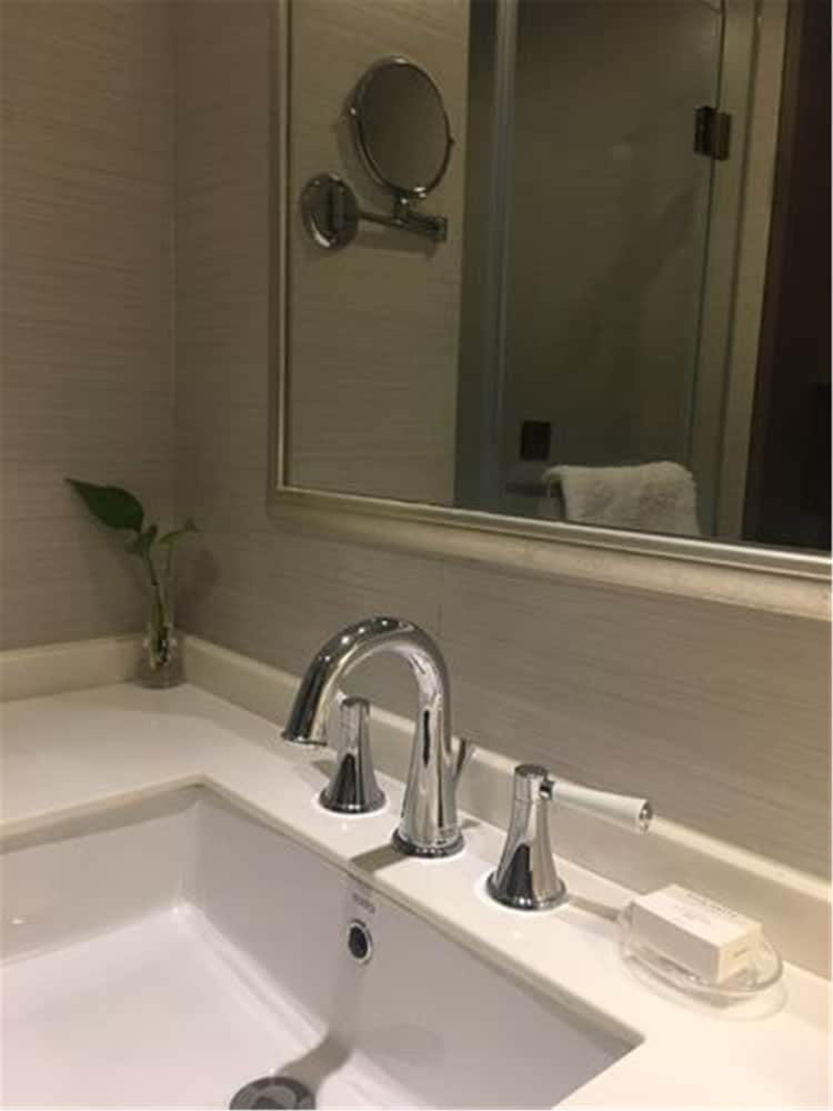 Hotel Golden Tulip Bund New Asia 19/53