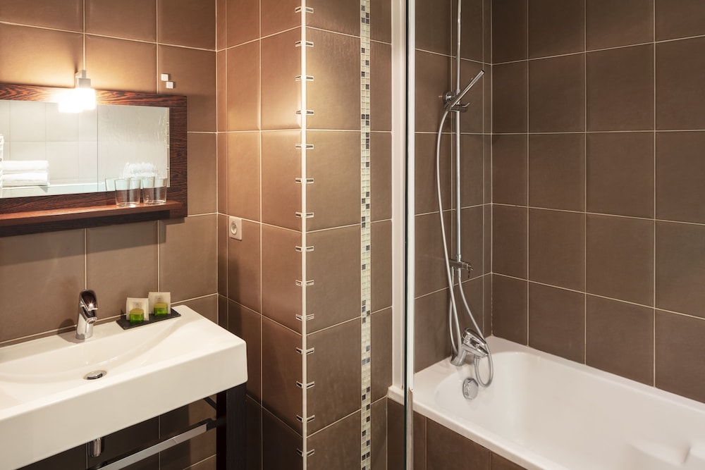 HOTEL LA CHAUMIERE 32/32