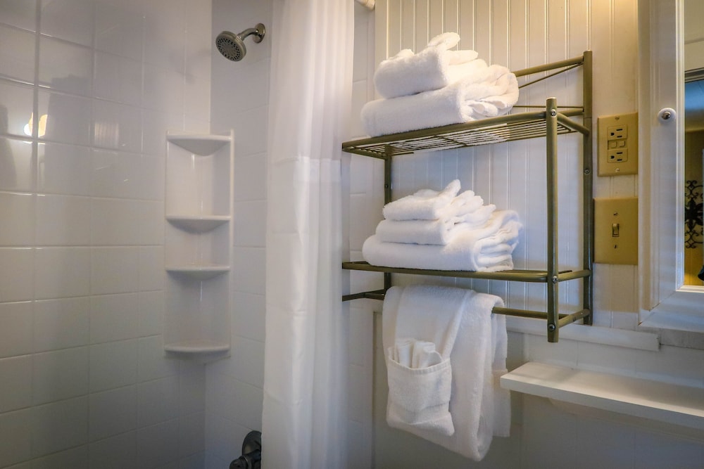 غرفة سوبيريور بسرير كينج، Mountainaire Inn and Log Cabins 3/3