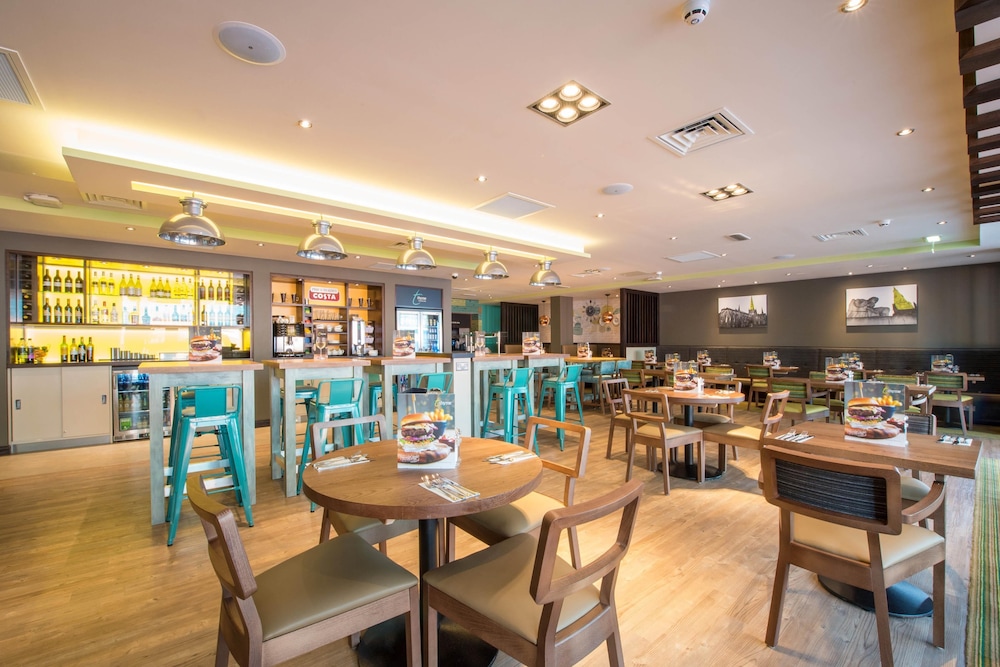 Premier Inn Lichfield City Centre Hotel 21/34