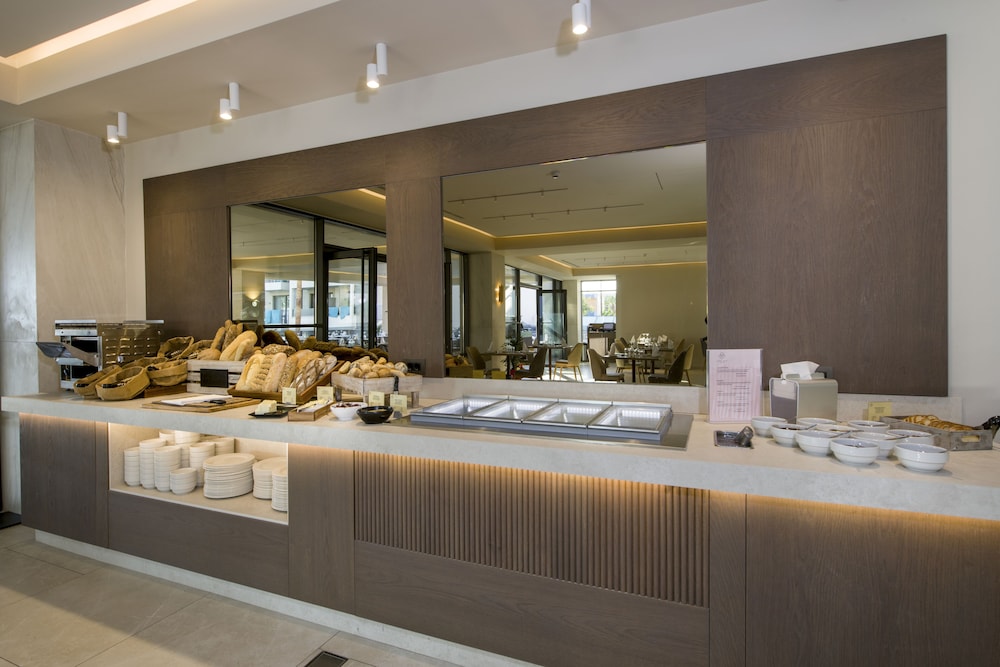 AMIRA Luxury Resort and Spa - Adults Only 49/50