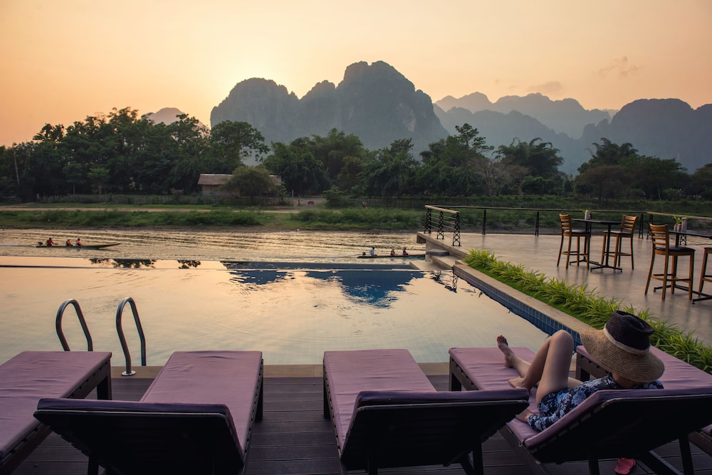 Inthira Vang Vieng 47/48