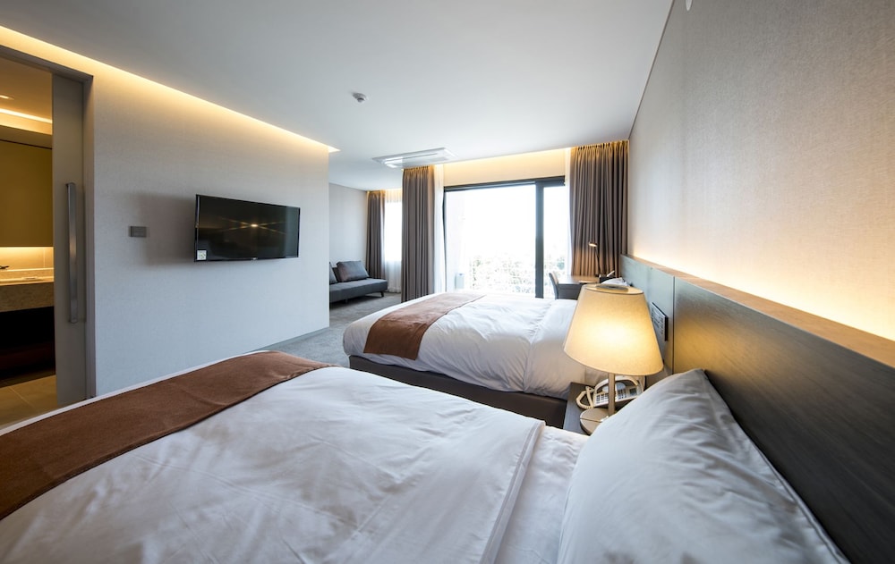 Grandmer Hotel Jeju 30/67