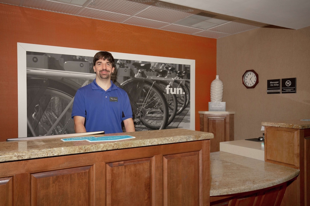 Hampton Inn Collinsville 8/62