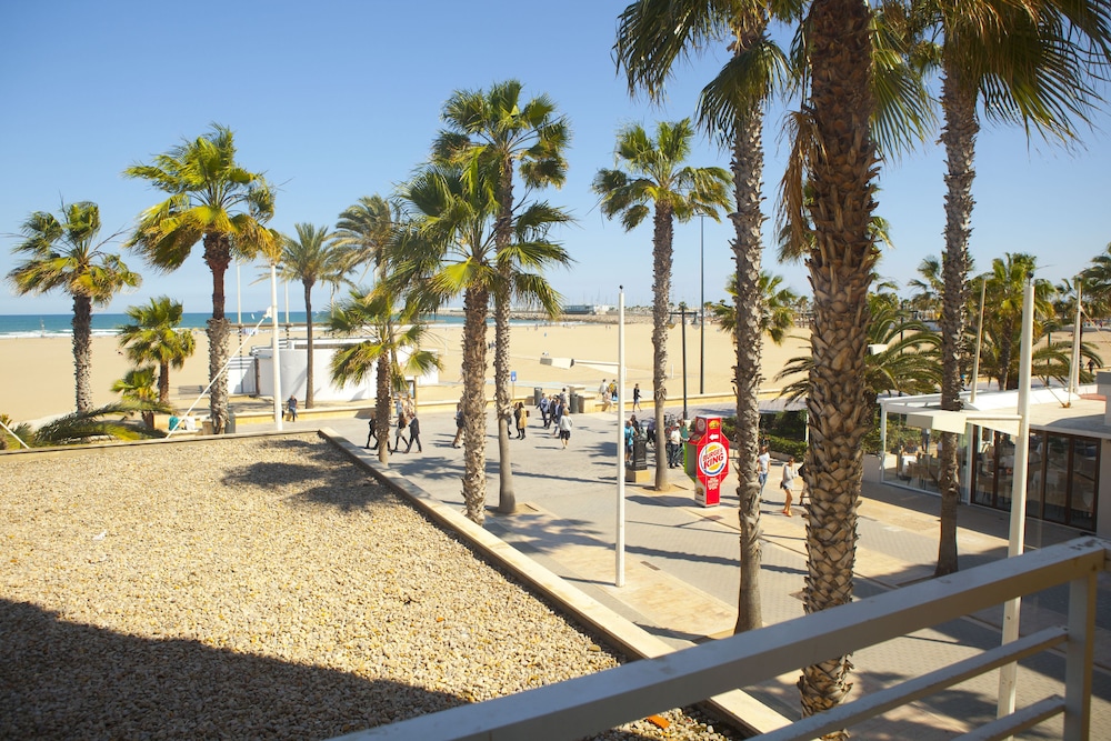 Malvarrosa Beach Rooms 11/41