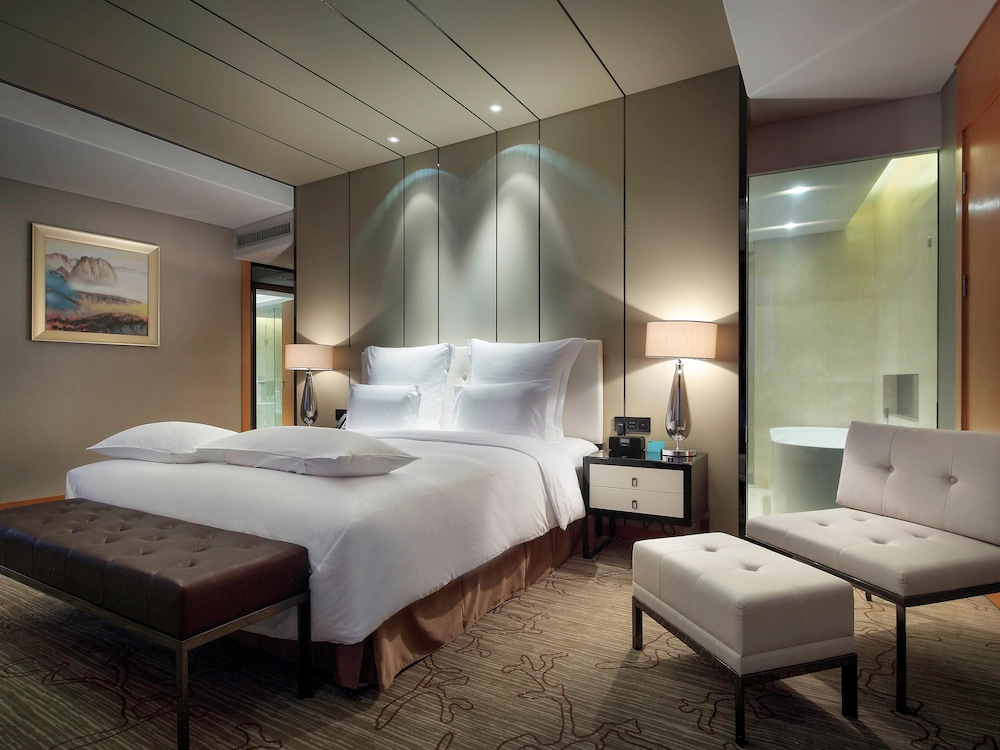 Pullman Anshan Time Square 25/73